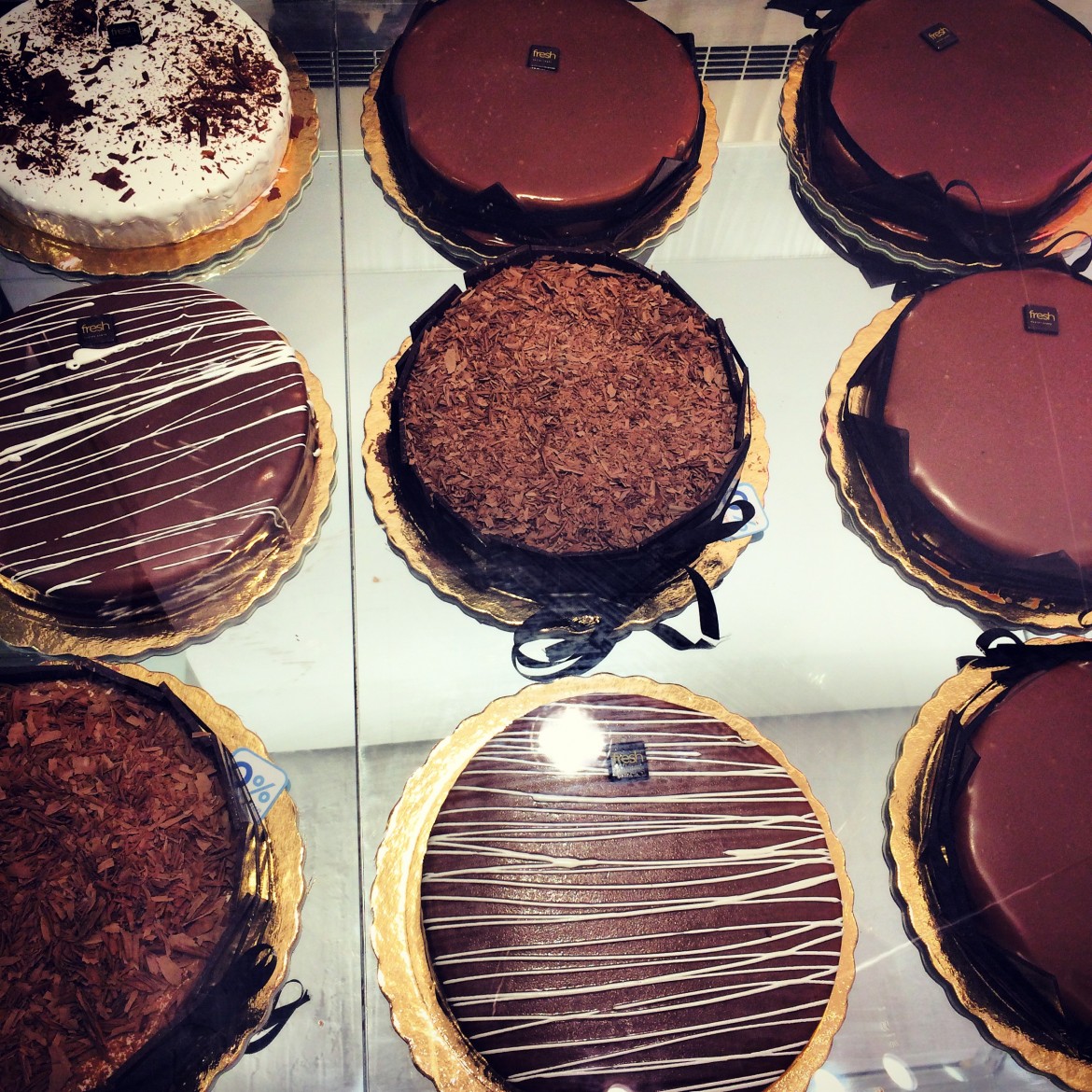 Fresh chocolate cake paradise!