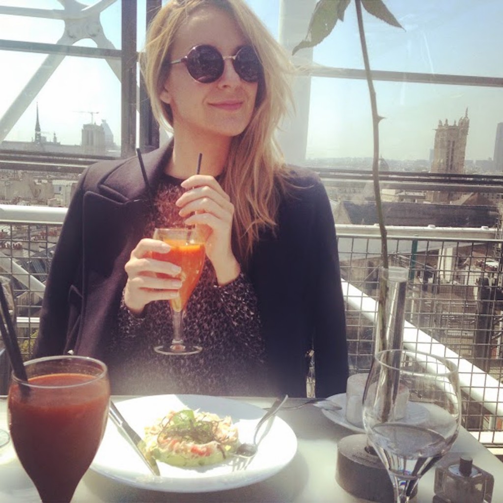 Zeta (@pinkgirlnotes) brunching with a #view at restaurant Georges on top of Centre Pompidou