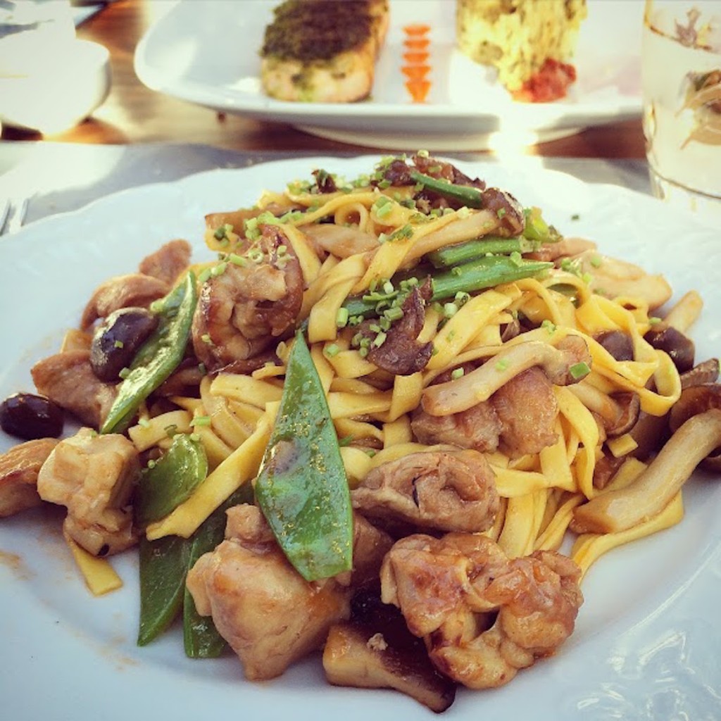 #pastaporn with chicken at Artisanal restaurant, Kifissia