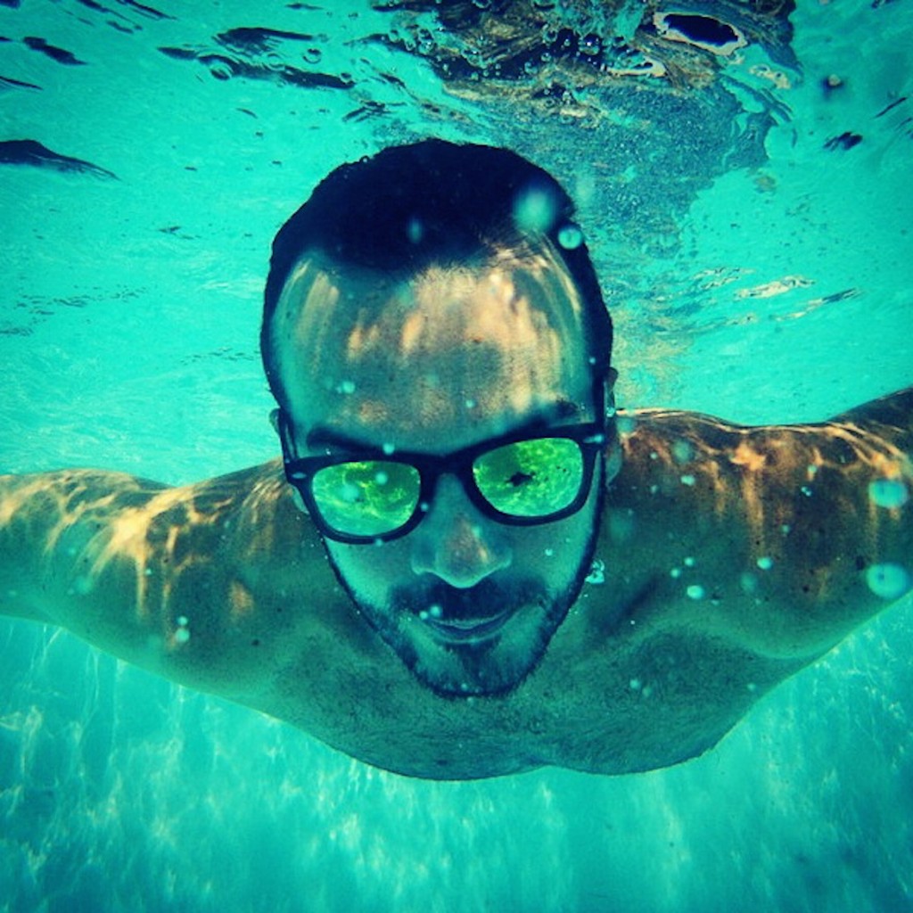 Underwater --- Mirror sunglasses by Polaroid (Safilo)).