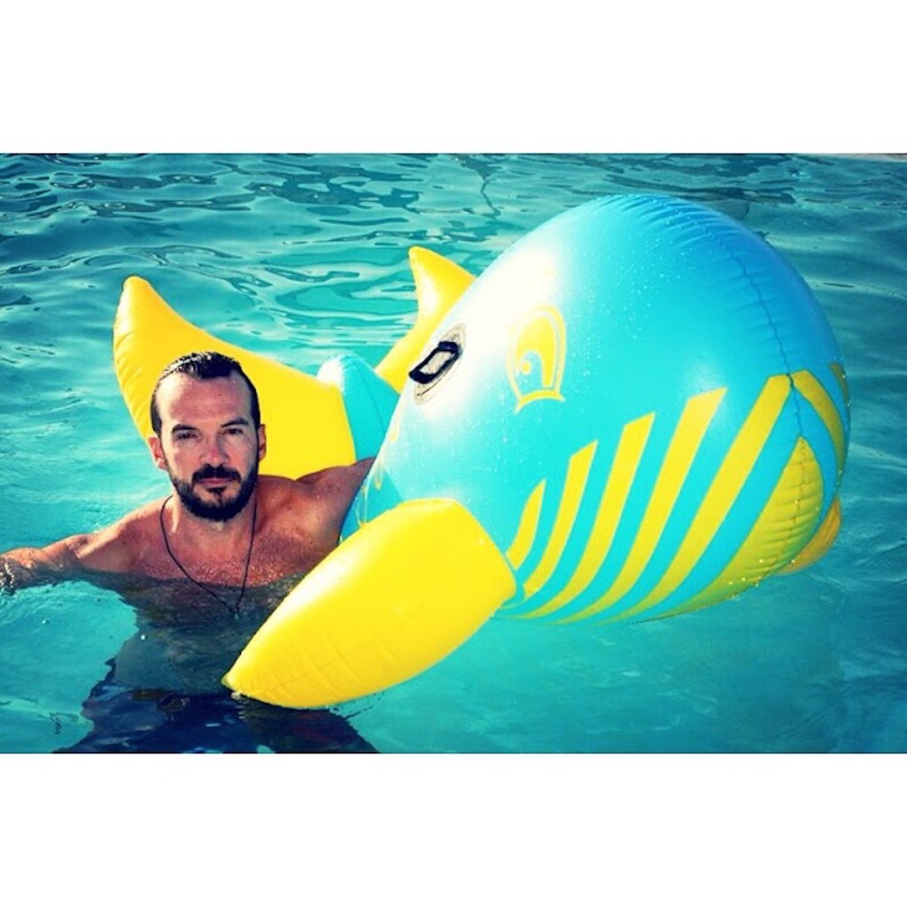 Playing sexy at my favorite Ammos Hotel, Chania, Crete.