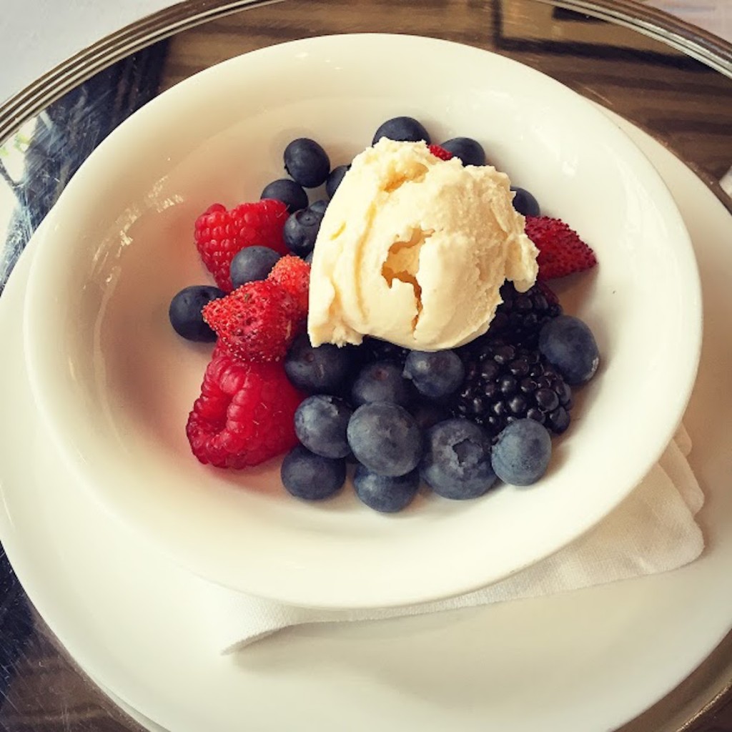 Welcoming fruits & ice-cream at Tod's headquarters, catching up with my beloved Caterina & Oscar of the Press Office