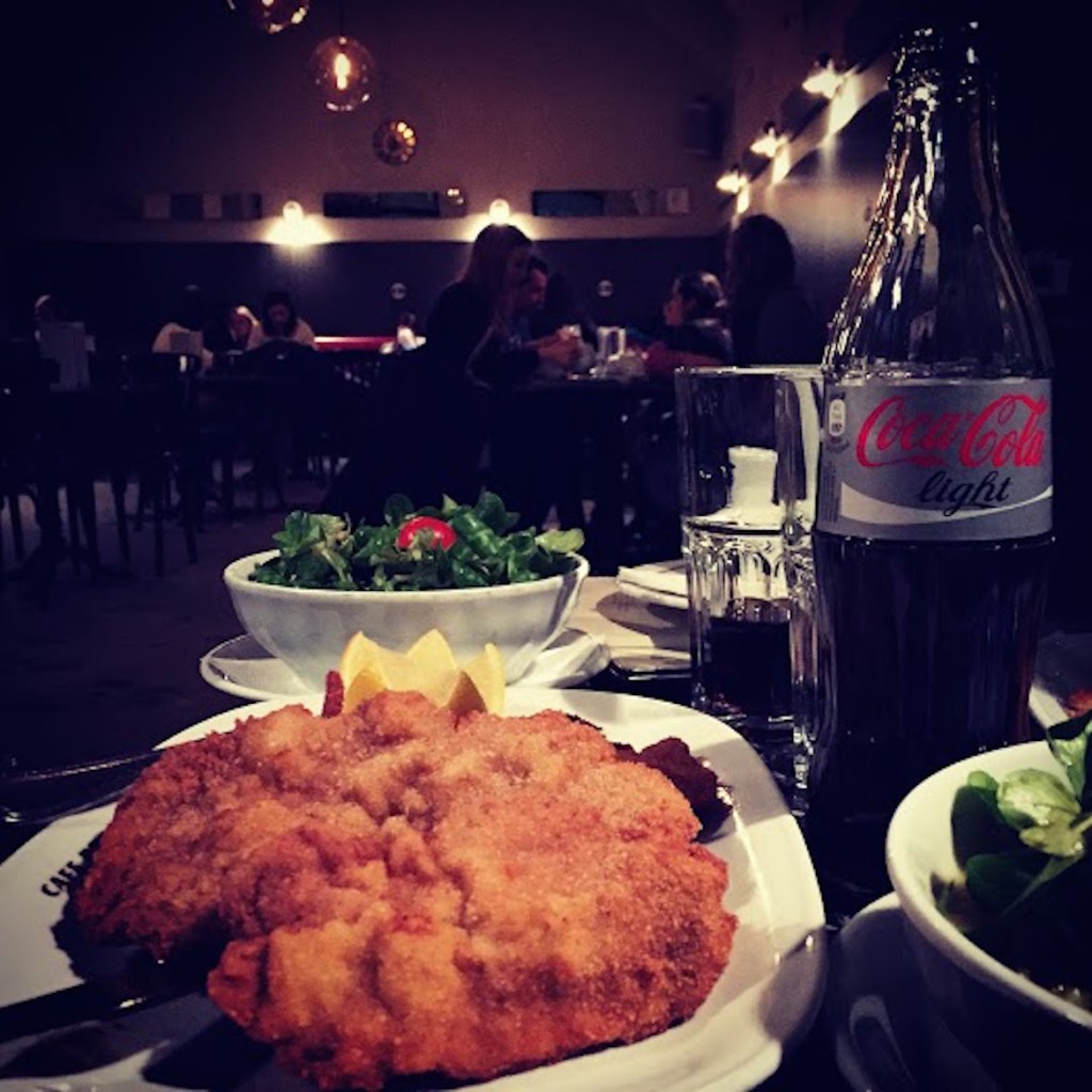 Another "Wiener Schnitzel" at 24h open Cafe Drechsler.