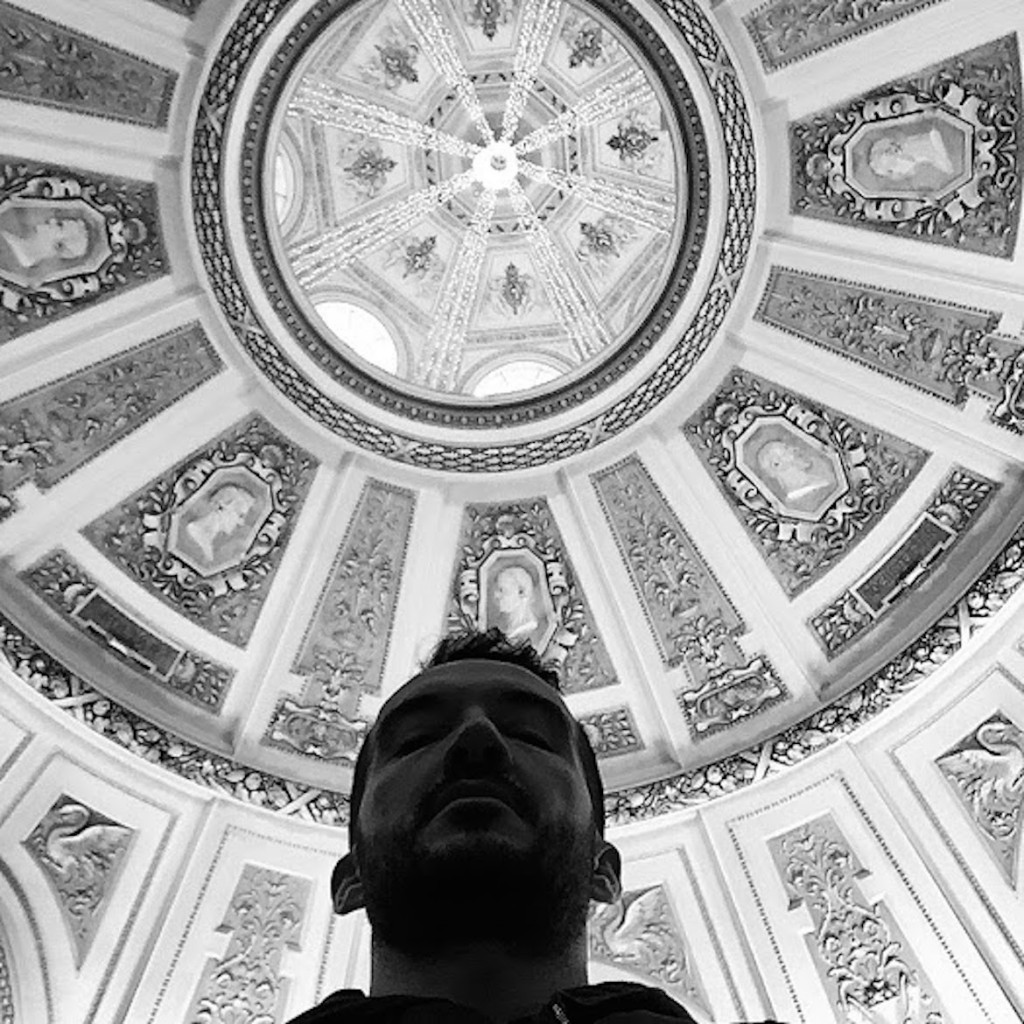 Another selfie at Naturhistorisches Museum Wien - its architecture alone makes worth the visit...