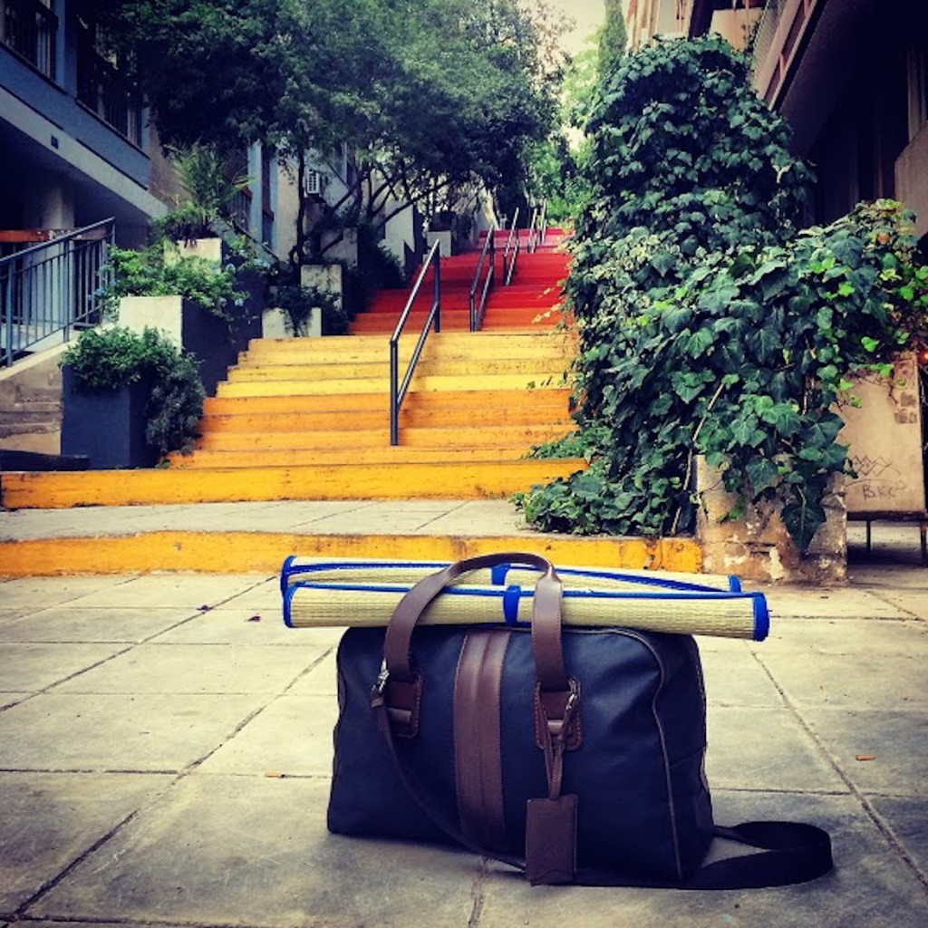 Off we go! Carrying a Tod's weekend bag with just the essentials