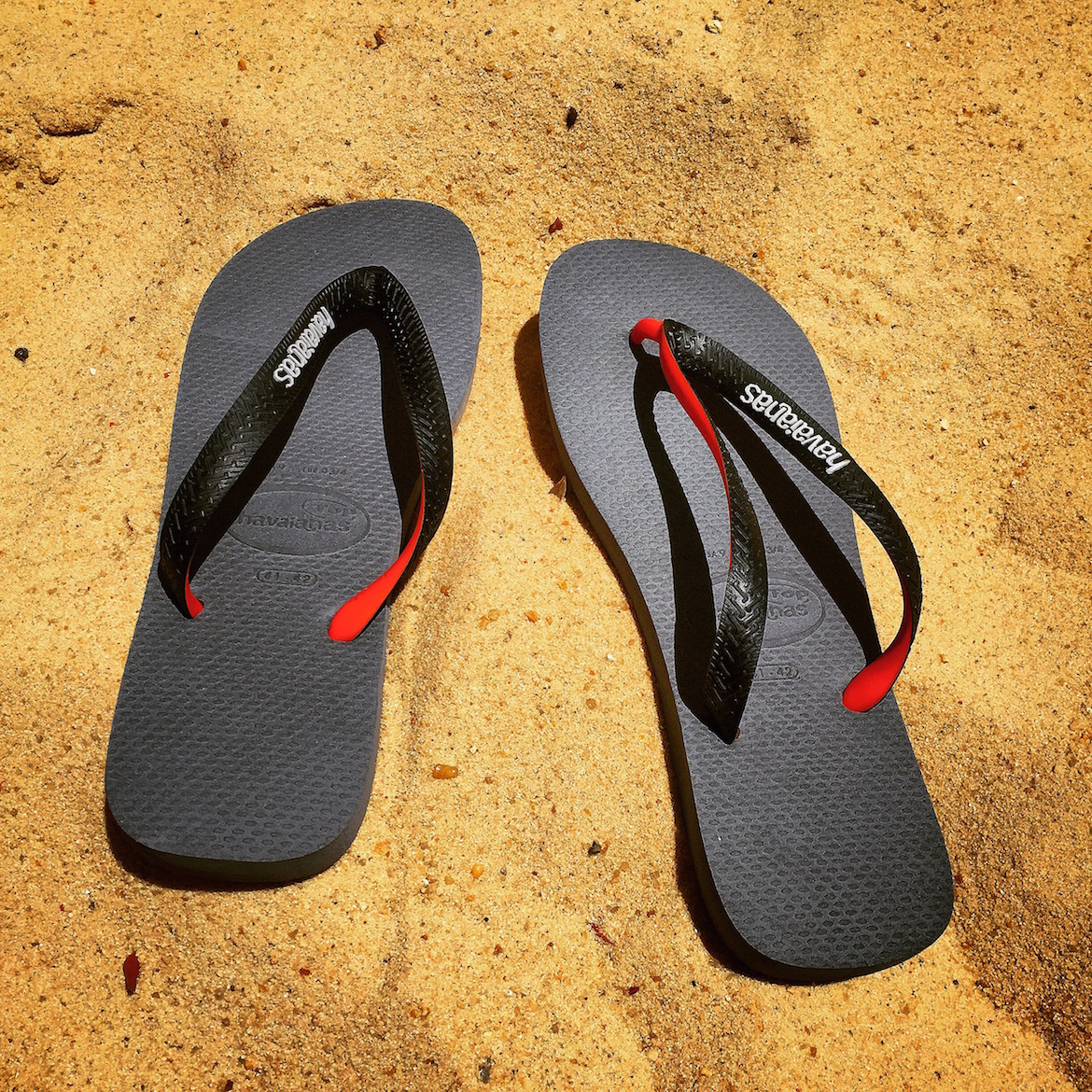 Wearing Havaianas flip-flops & my #summer2015 mood...