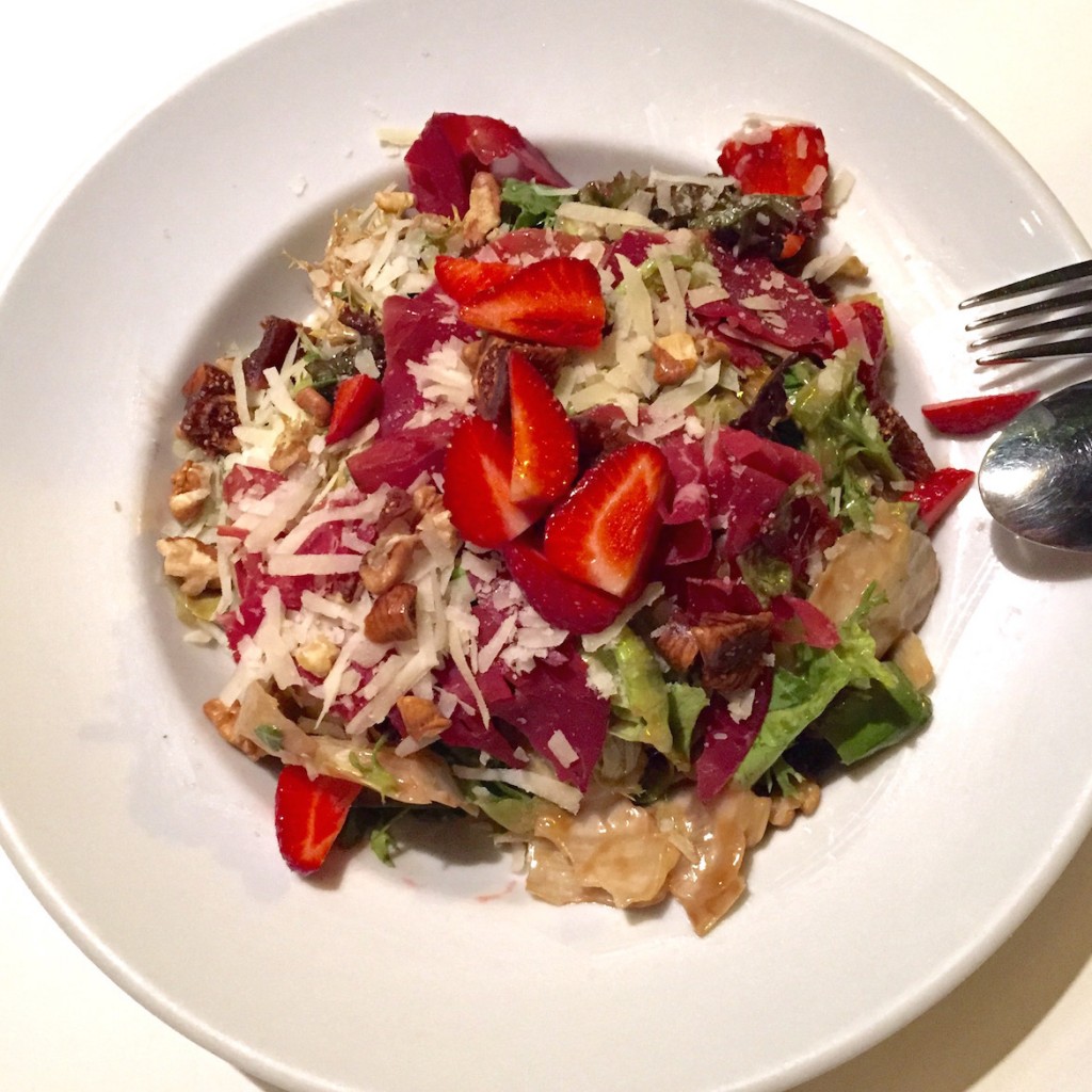 Fresh green salad with strawberries #eyecandy