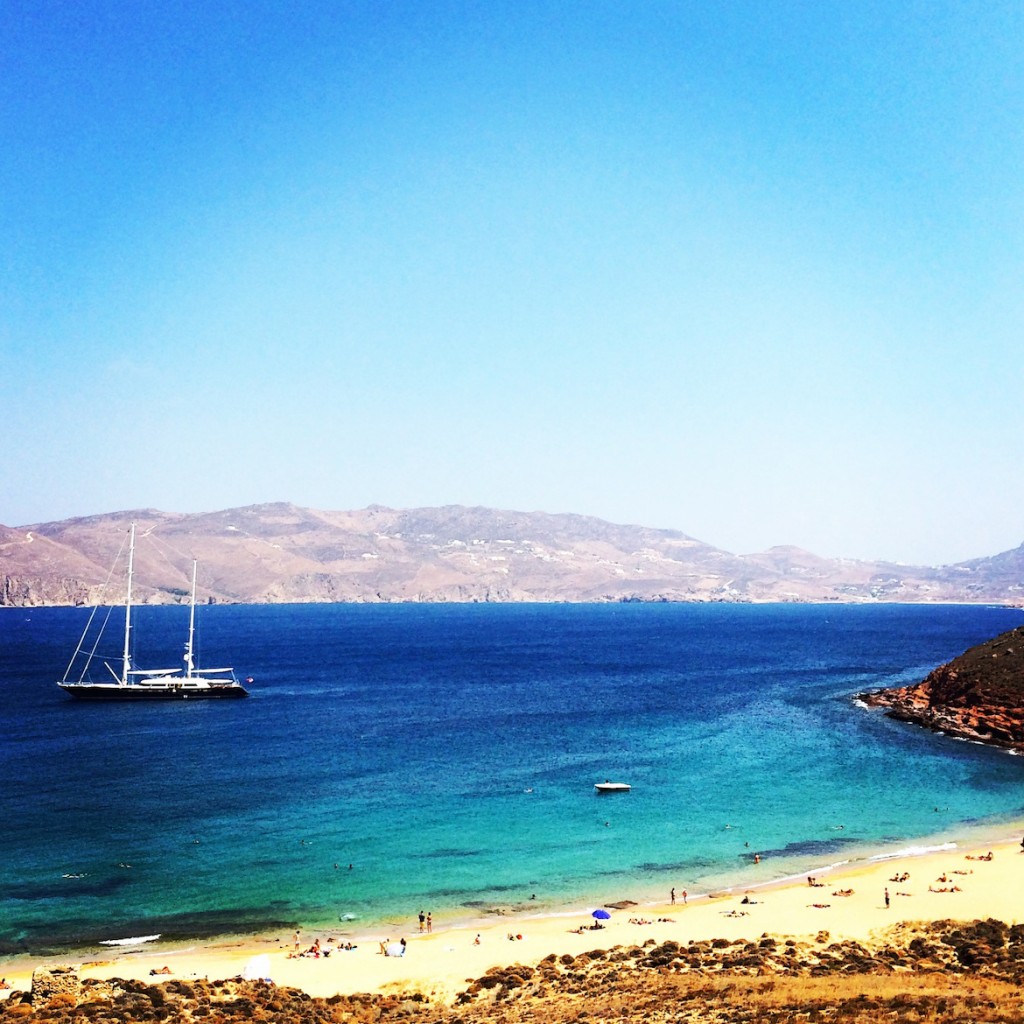 Panoramic view of my favorite nu-hippie beach: Agios Sostis baby!