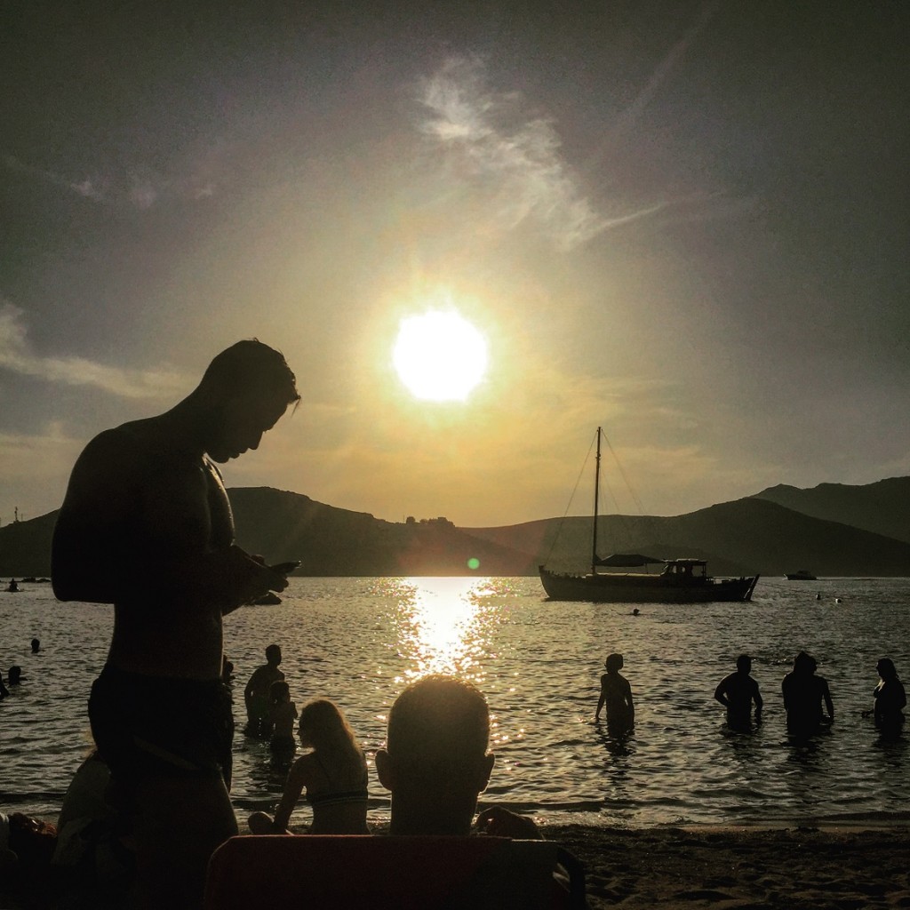 Bohemian rhapsody at Alemagou, Ftelia beach.