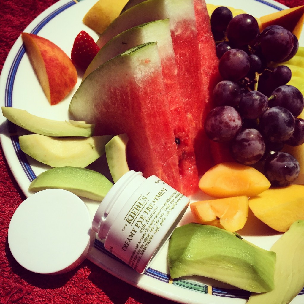 #4 - The solution to puffy eyes after a long night partying: Avocado creamy eye treatment.