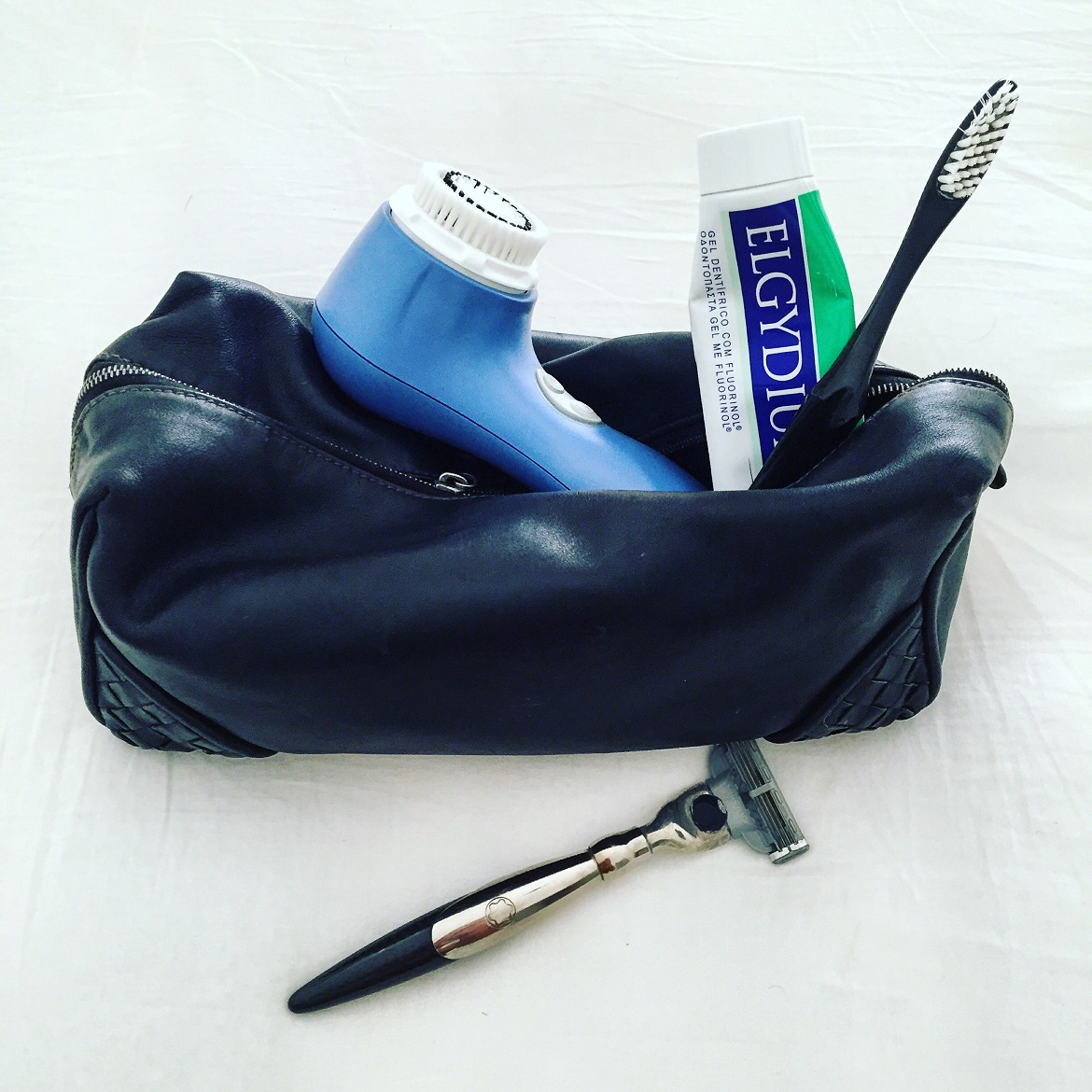 Men's Essential Daily Routine: Shave, brush teeth, cleanse face with Clarisonic!