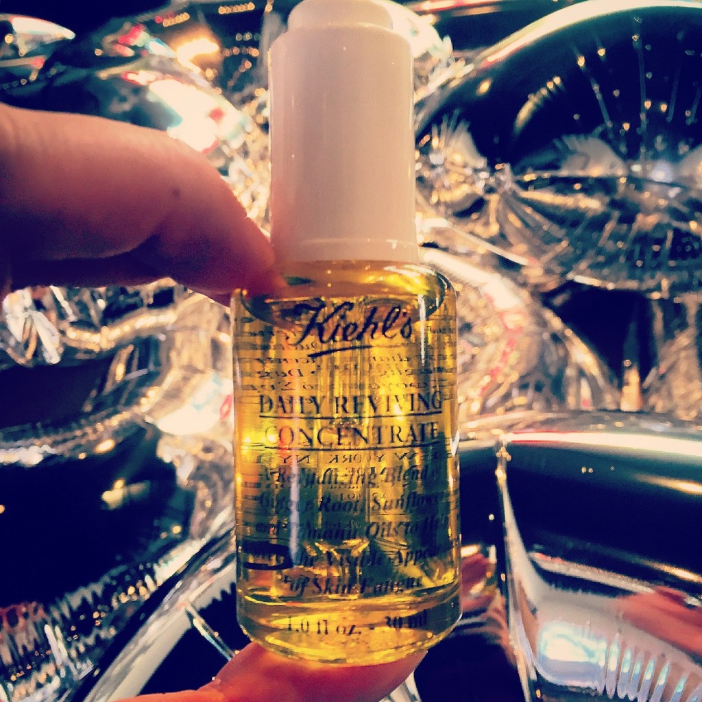 KIEHL'S Daily Revival Concentrate to protect the skin from freezing cold...