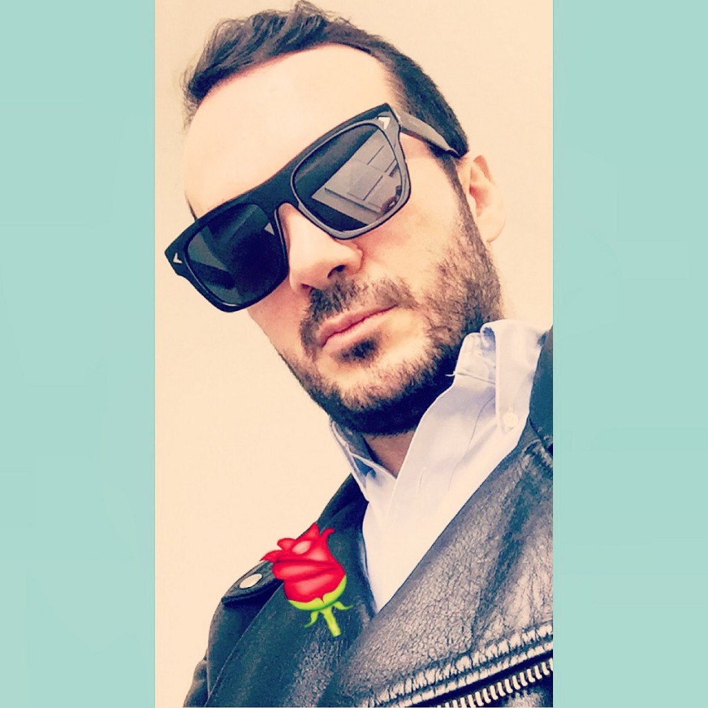 Feeling mysterious (& sexy...) with the hugest shades I've ever had!