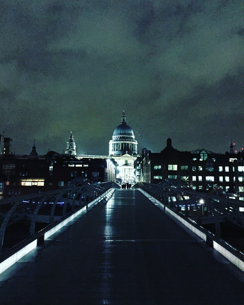 Night stroll across the Millenium Bridge