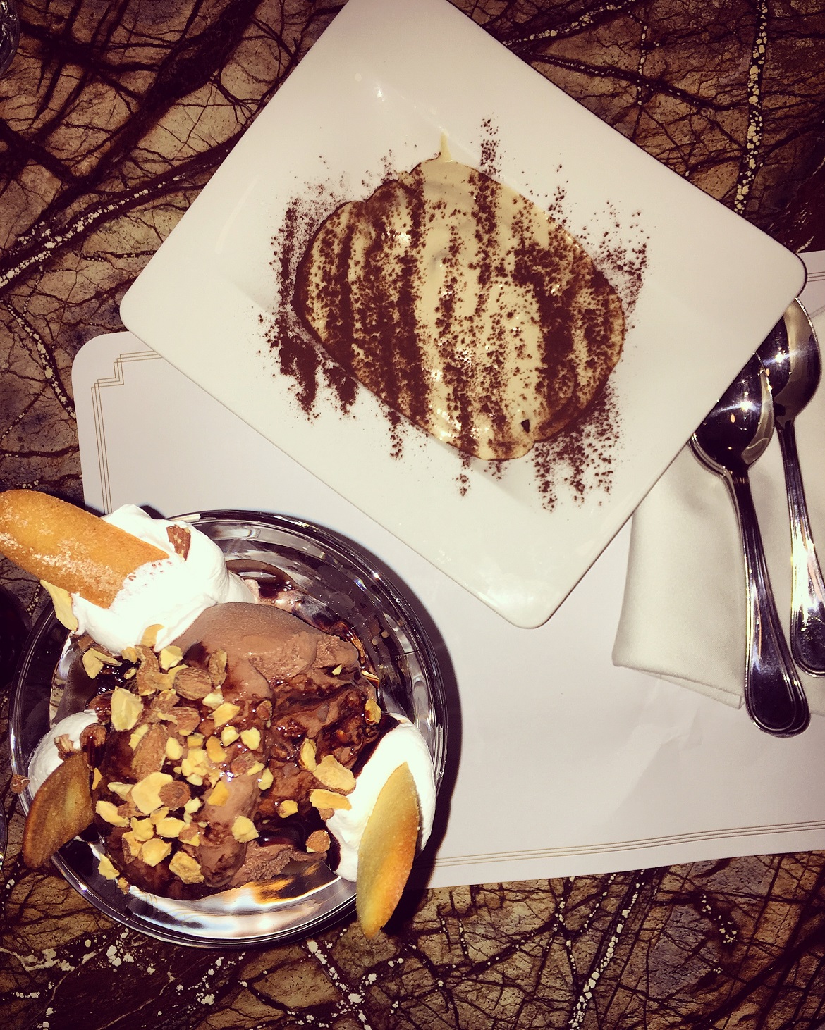 The famous -original recipe- "Chicago of Zonars" plus a perfecly made Tiramisu!