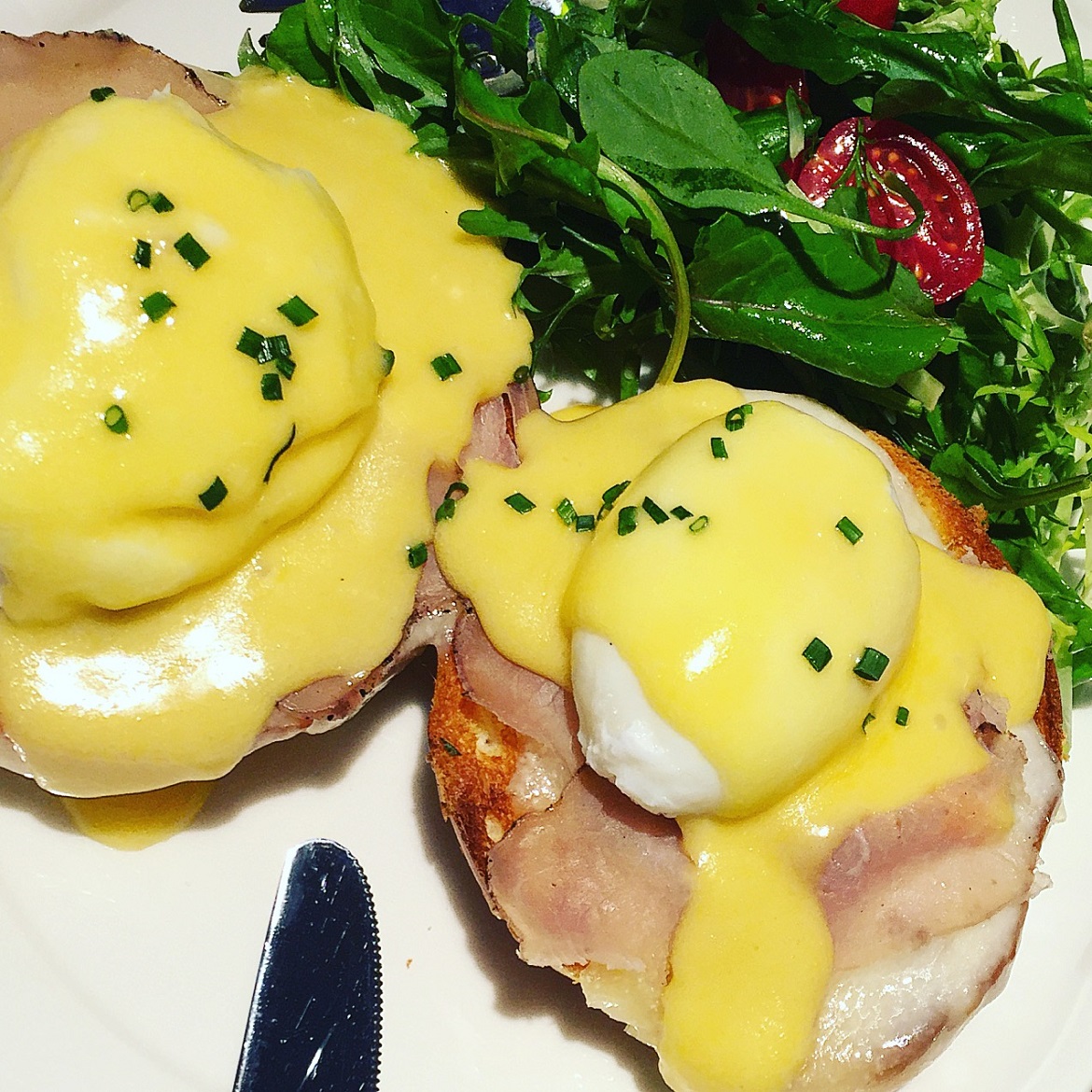 Eggs Benedict: οι συνήθεις ύποπτοι σ'ενα brunch που σέβεται τον εαυτό του