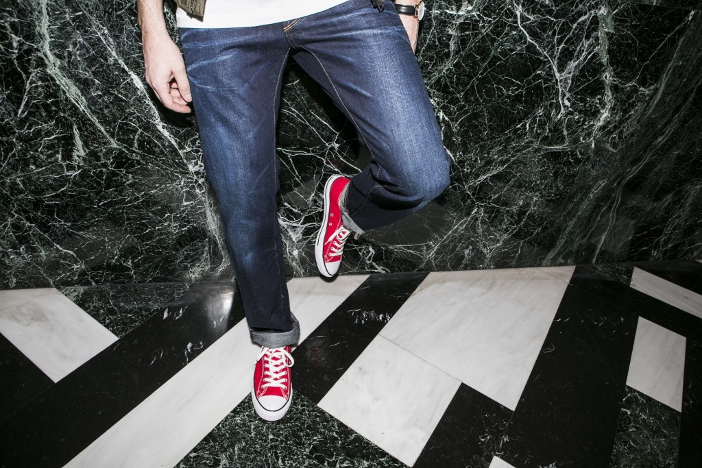 Jeans by G-STAR RAW & shoes by Converse All Star (Collective stores). Watch by Daniel Wellington.