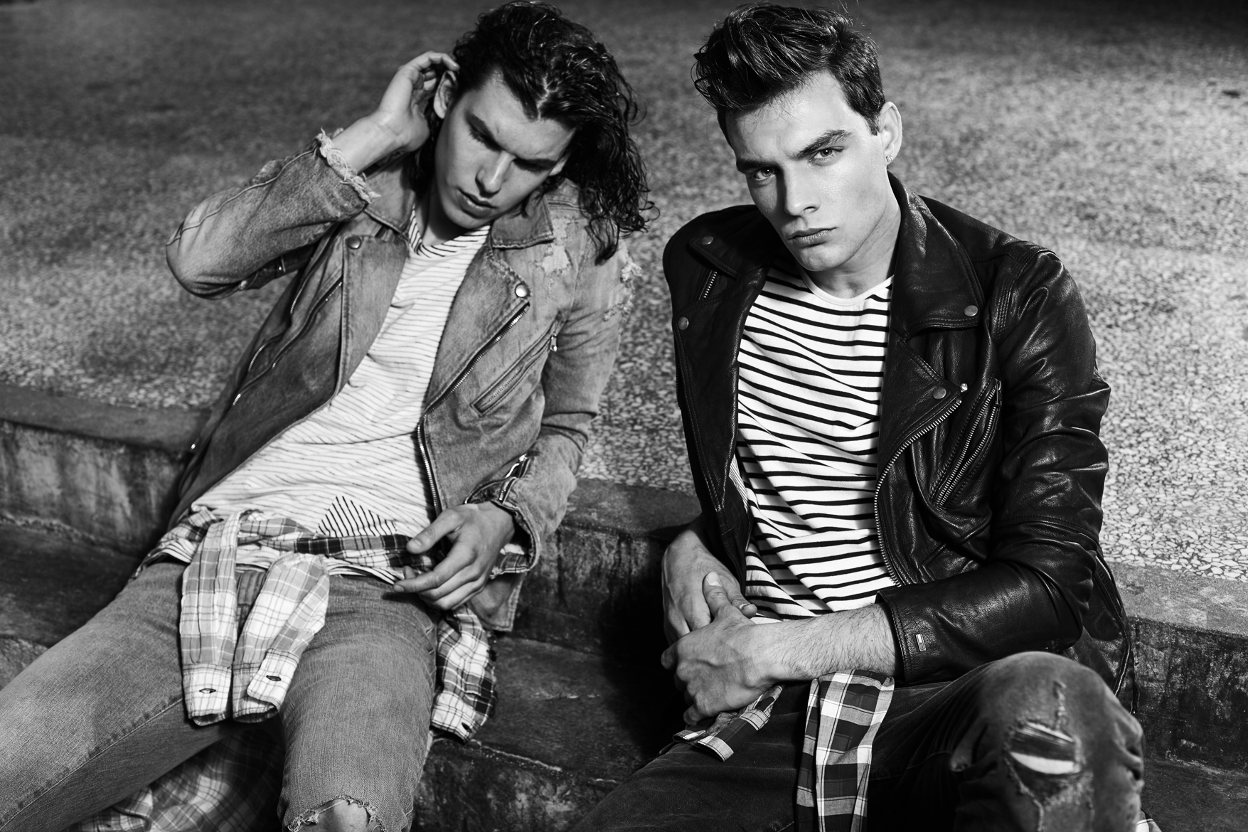 Left: Denim biker jacket Balmain & shirt + jeans Saint Laurent (Luisa). T-shirt The Project Garments (i-D Concept Store). Right: Biker jacket & shirt Tommy Hilfiger. T-shirt American Vintage (attica)