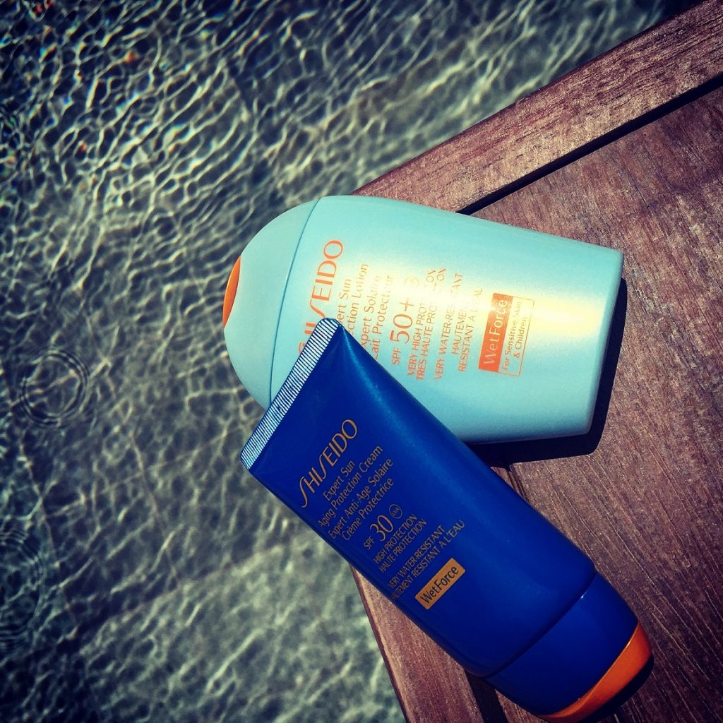 SHISEIDO υψηλή & πολύ υψηλή προστασία spf30 & spf50 για ευαίσθητες (μωρουδίστικες) επιδερμίδες. Πολύ ανθεκτικά στο νερό!