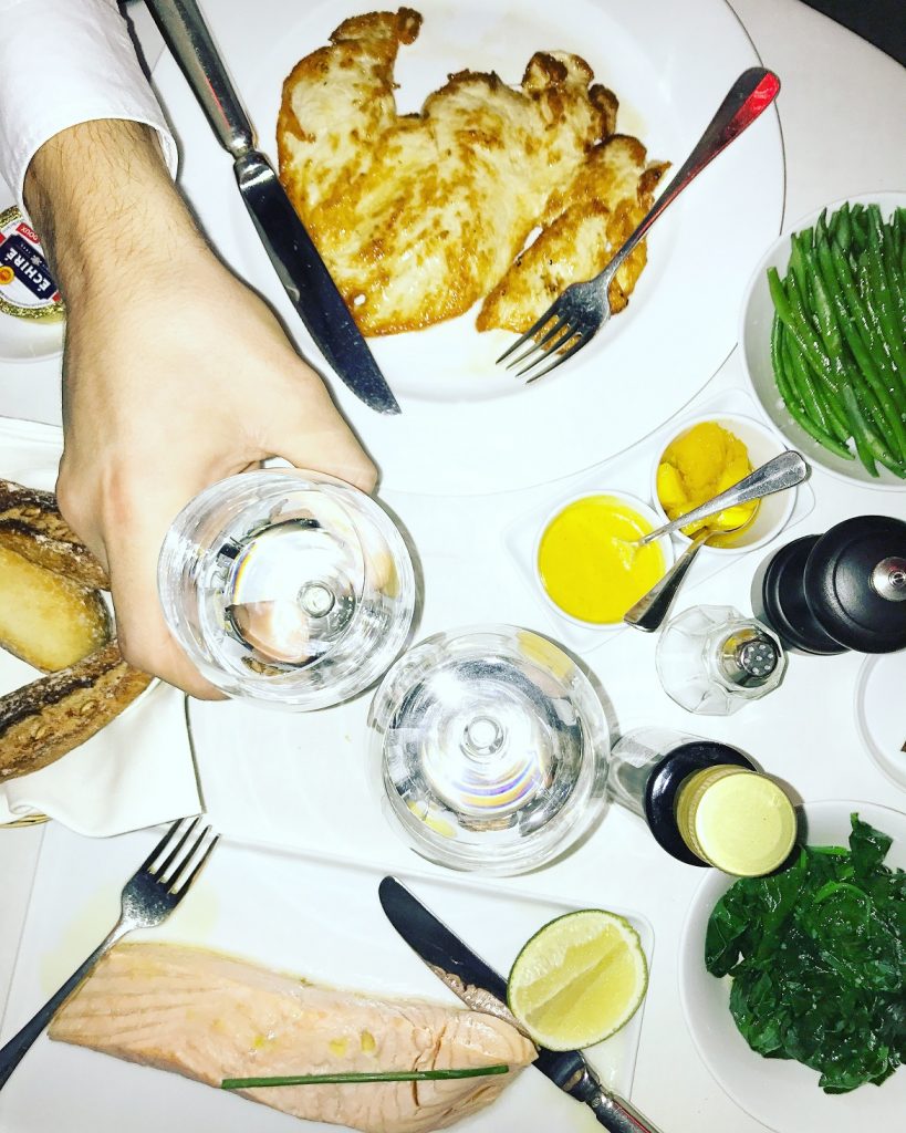 Light dinner στο πάντα πολύ fashionable αίθριο του Hotel Costes