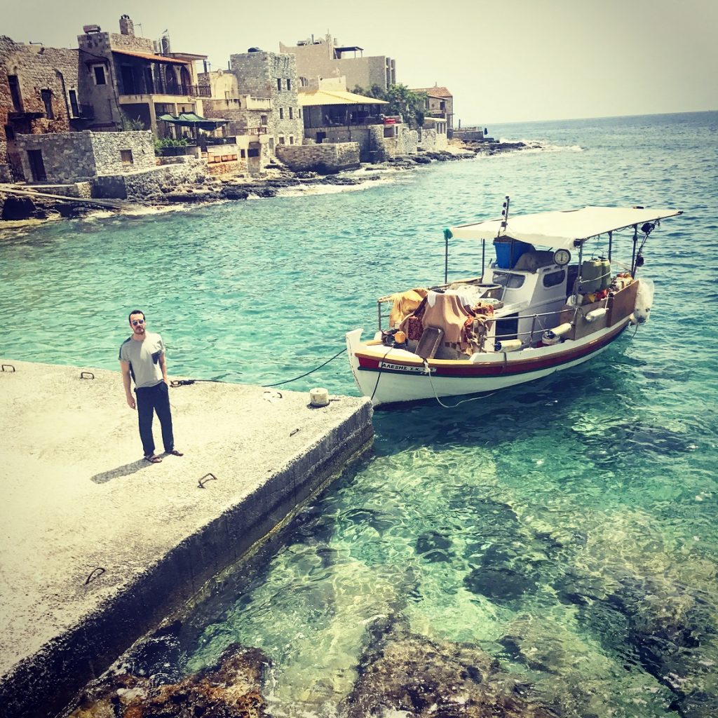 Άγριο μέρος ο Γερολιμένας, έκπληξη για μένα η λακωνική Μάνη, απείραχτη σε σημεία, πολύ ήπια ανεπτυγμένη σε άλλα, ταξίδι βγαλμένο από τις αναμνήσεις μου όταν ήμουν παιδί & επέστρεφαν η μαμά κι ο μπαμπάς από τον "γύρο της Πελοποννήσου" που τους είχε ενθουσιάσει. Ευτυχώς δεν έχουν αλλάξει δραματικά πολλά από τα 80s...