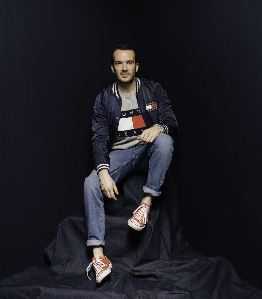 Bomber jacket, φούτερ & jeans Tommy Jeans (Hilfiger Denim @ The Mall)
