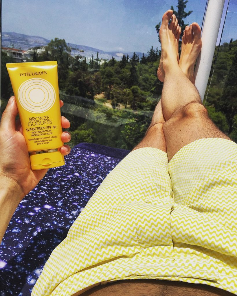 Στο roof-garden του St.Georges Lycabettus με την απίστευτη θέα! // πετσέτα Sun Of A Beach & αντηλιακό Estee Lauder SPF30
