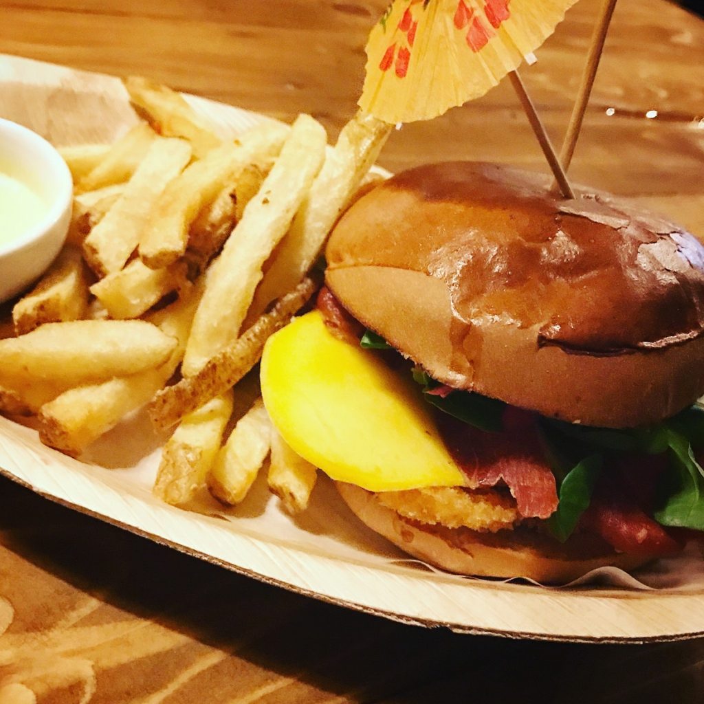 Burger με φιλέτο αστακού στο THE BIG KAHUNA (Κεραμεικός)