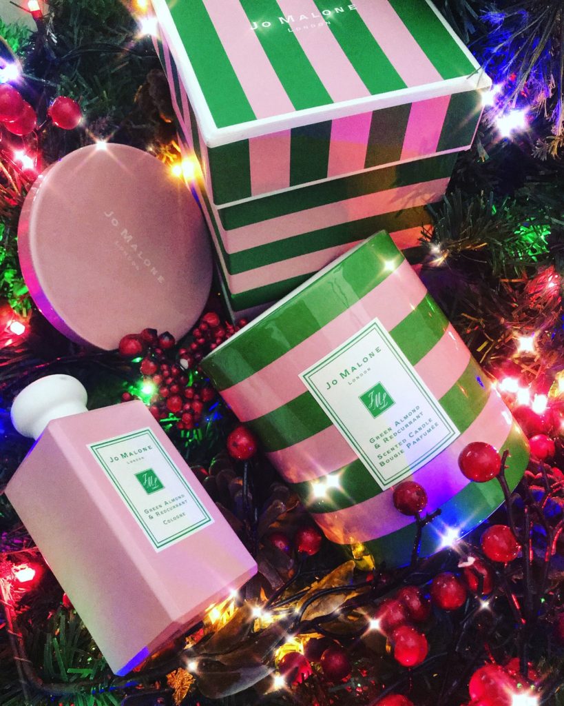 JO MALONE LONDON: Συλλεκτικό κερί σε κεραμικό βαζάκι Green Almond & Redcurrant, αλλά & η αντίστοιχη κολόνια διαθέσιμη μόνο για φέτος τις γιορτές!