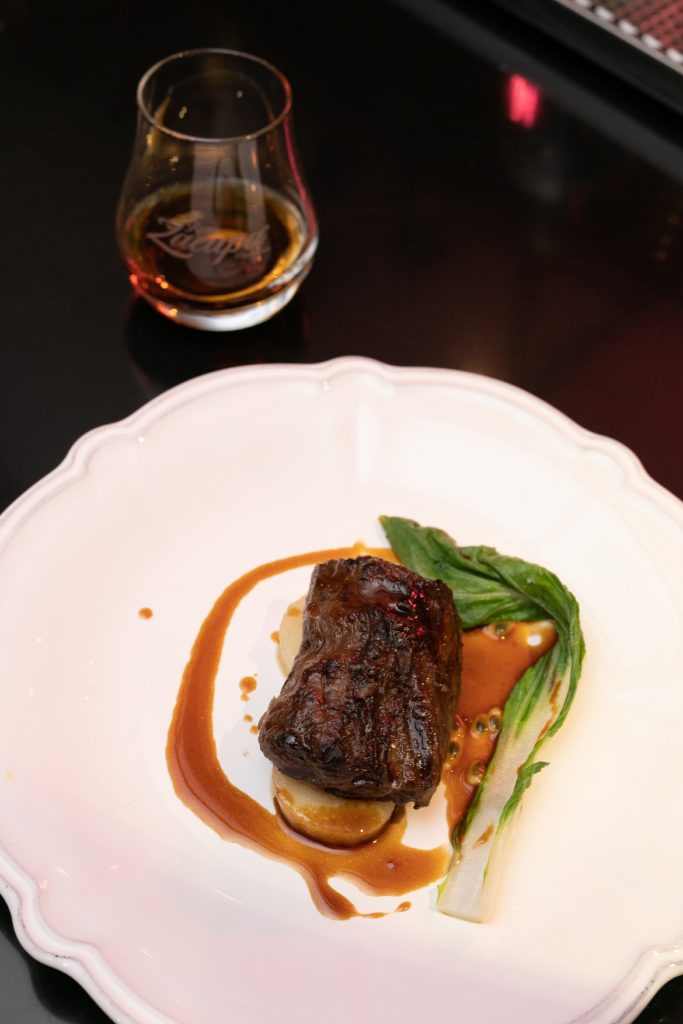 ZACAPA-art-of-slow-dinner-1