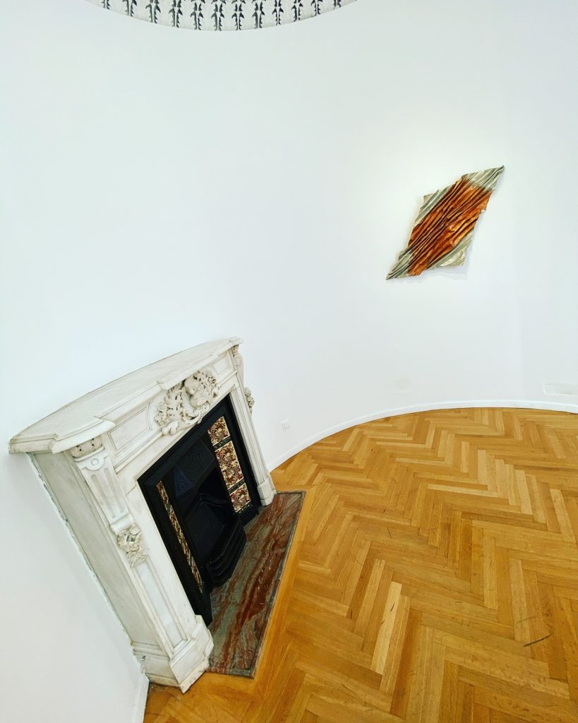 lynda-benglis-neon-4