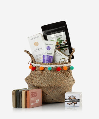 A-magic-cabinet-beauty-basket