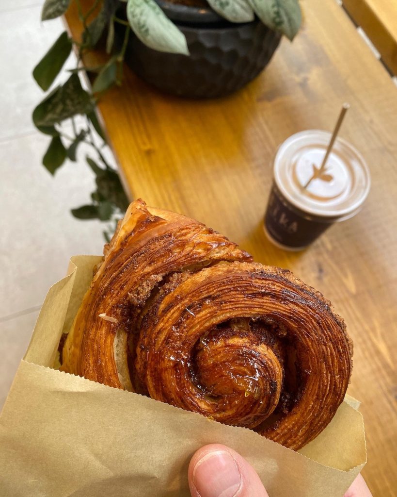 fika-bakery-cinammon-roll