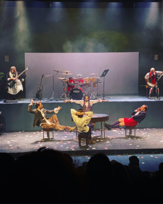 παίχτες-θέατρο-κιβωτός